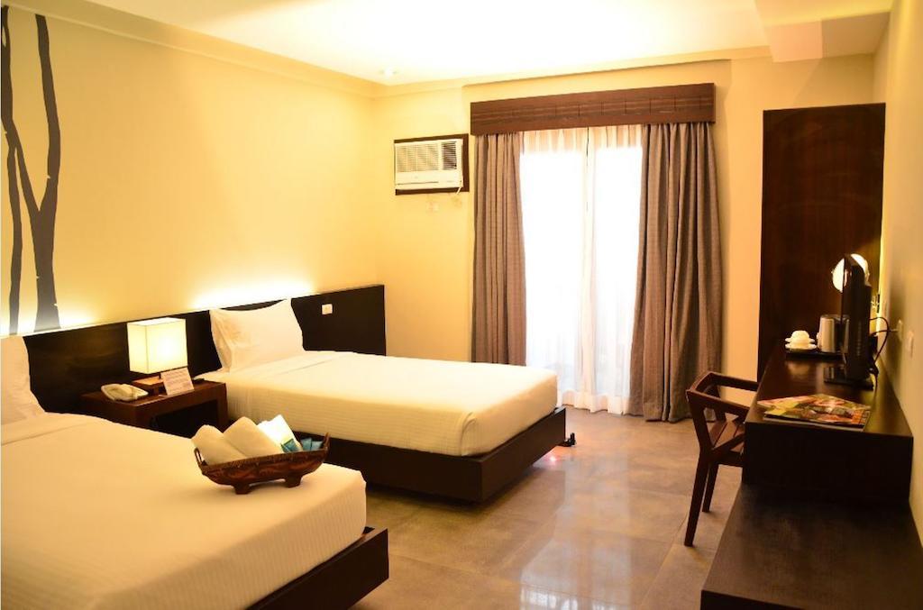 One Manalo Place Puerto Princesa Zewnętrze zdjęcie
