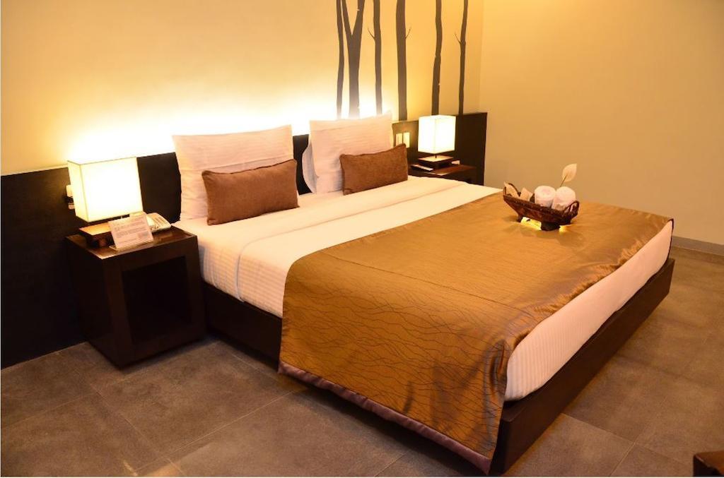 One Manalo Place Puerto Princesa Zewnętrze zdjęcie