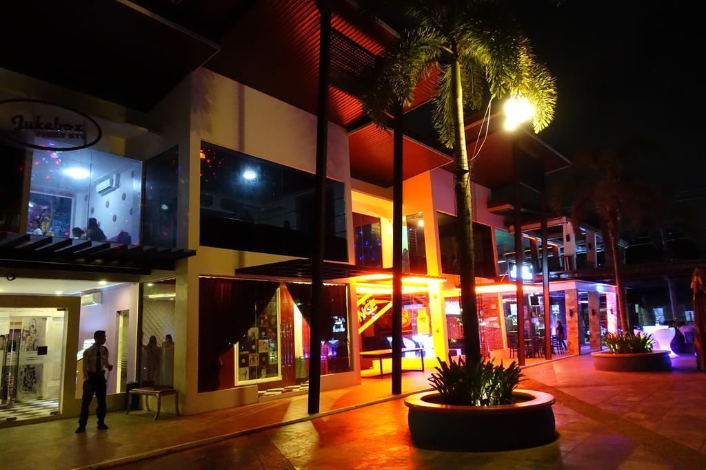 One Manalo Place Puerto Princesa Zewnętrze zdjęcie